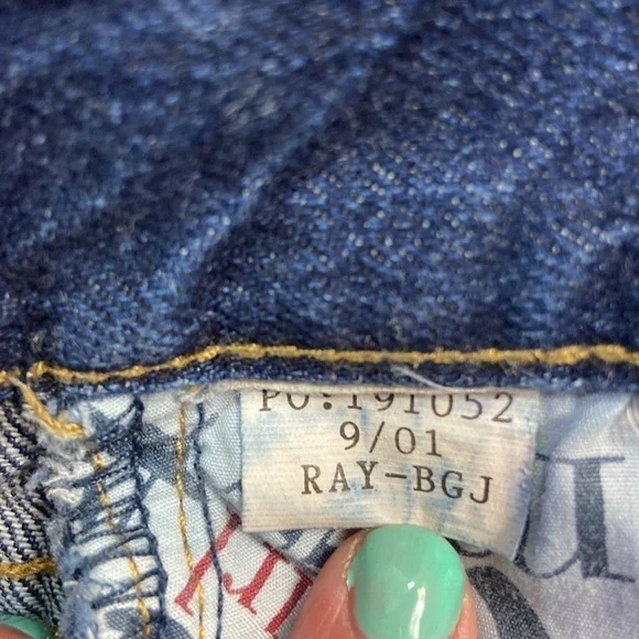 Vintage Tommy Girl Dark Wash Cropped Jeans - Picture 9 of 9